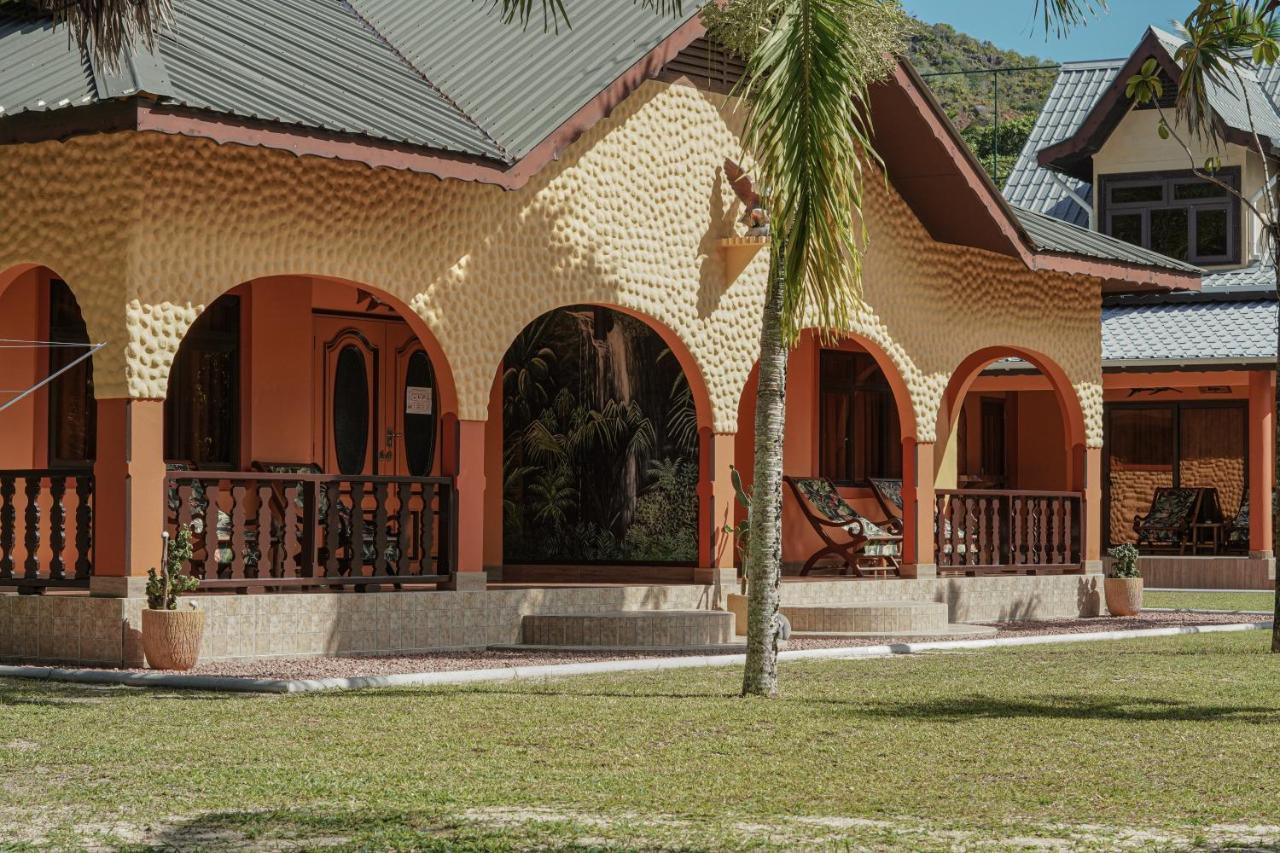Anse Kerlan Beach Chalets Affittacamere