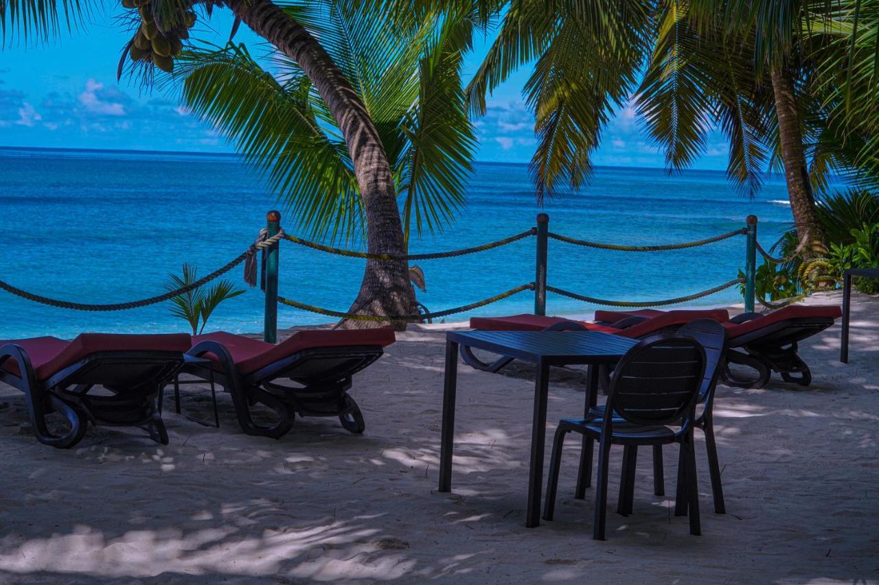 Anse Kerlan Beach Chalets