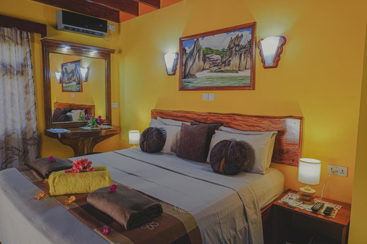 Anse Kerlan Beach Chalets Affittacamere