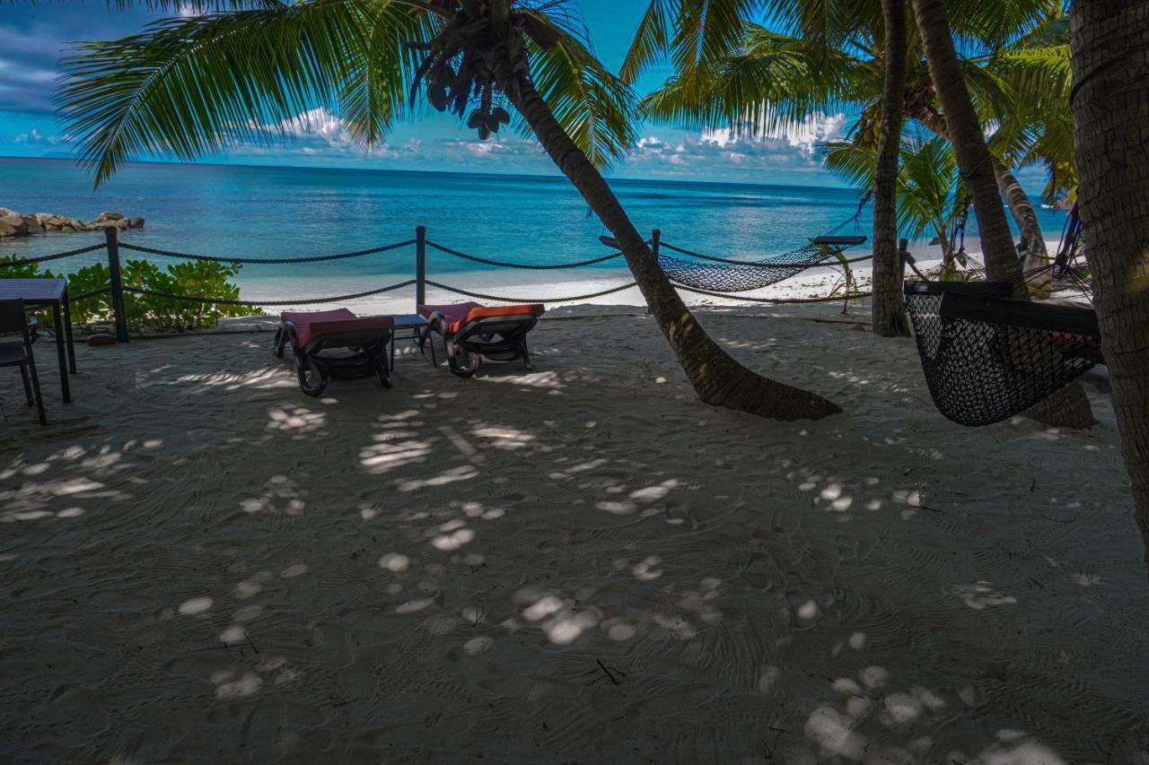 Anse Kerlan Beach Chalets